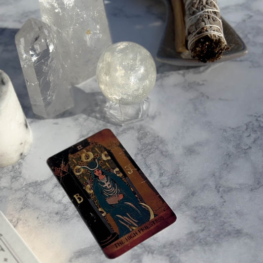 The Best Ways to Use Crystals in Your Tarot Practice